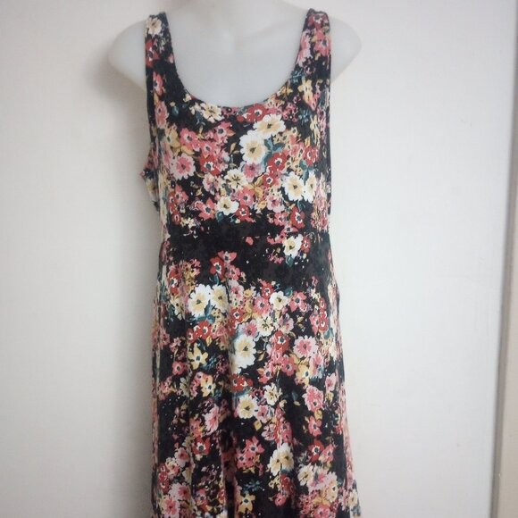 Maurices Floral Dress with pockets! - Picture 1 of 3